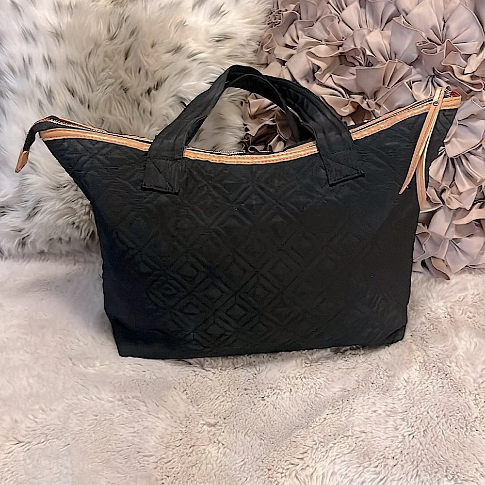 Adrienne Vittadini stylish black